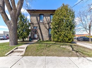 135 Sherwood Dr, Brantford, ON N3T1N8