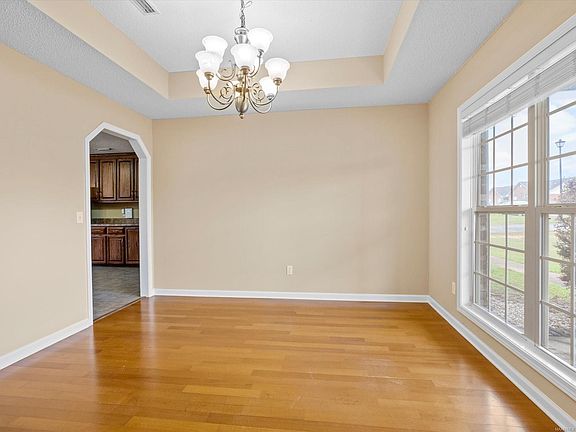 2nd image of 108 Sagebrush Dr
