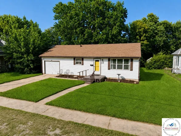 406 E Florence St, Windsor, MO 65360