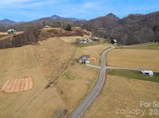 343 Rocky Lane Rd, Clyde, NC 28721