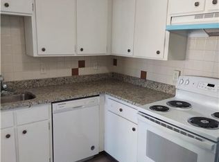 82 Station St, Quincy, MA 02169