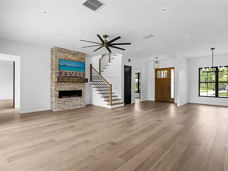 1814 Barker Dr — Photo 19