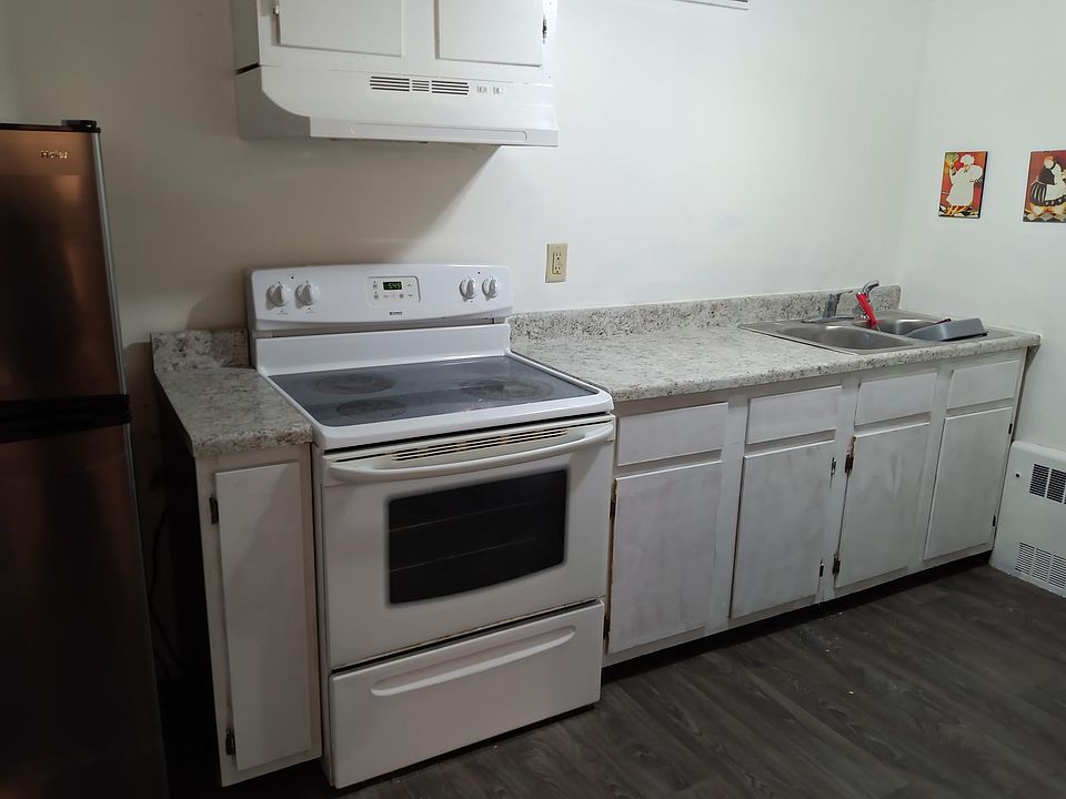 1st image of 3005 Algonquin Pkwy #B