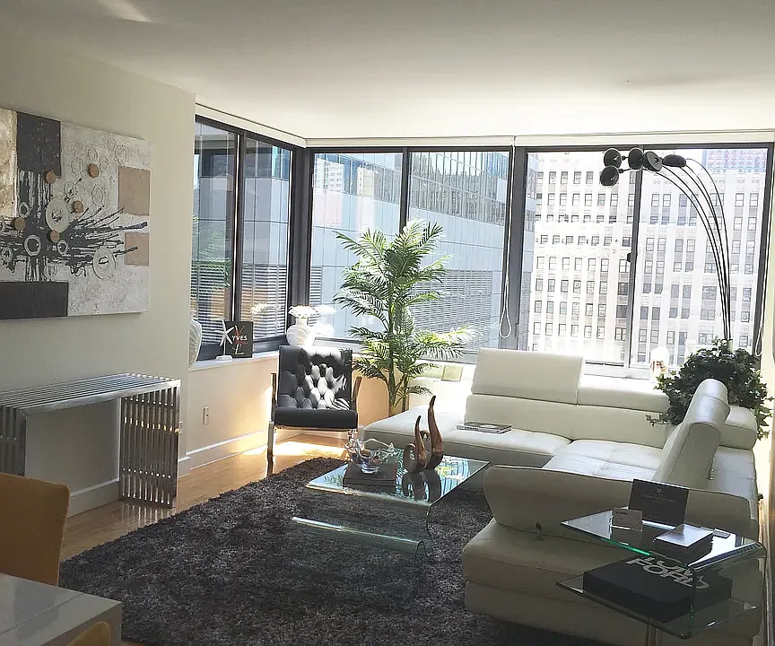 235 W 48th St #22C