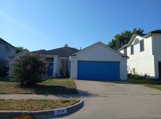214 Westbrook Dr, Arlington, TX