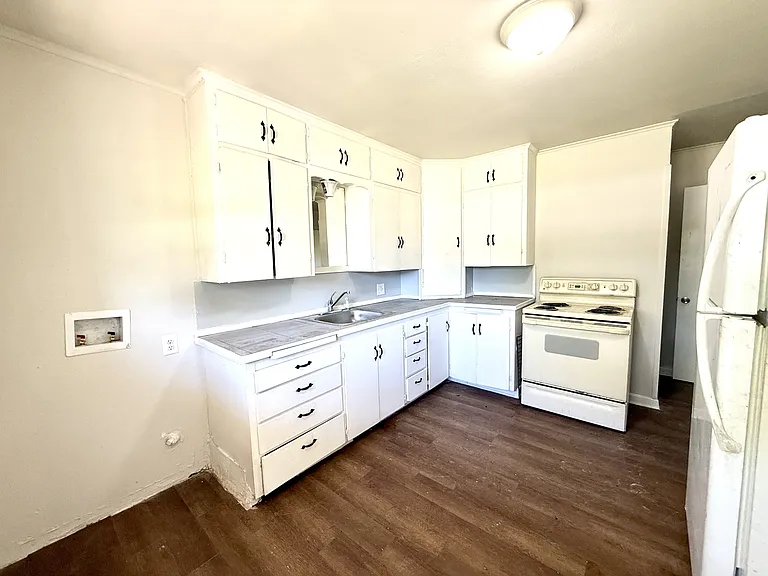 1514 Harris St NW — Photo 4