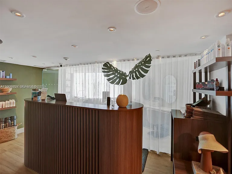 1100 West Ave #1101 — Photo 35