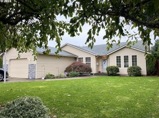 11838 Partlow Rd, Oregon City, OR 97045