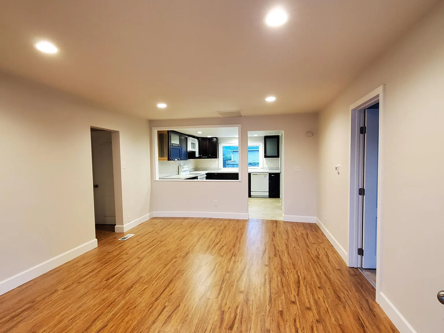 3 bed, $2,600 — Photo 3