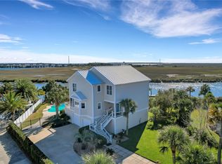 5033 Riverside Dr, Brunswick, GA 31520