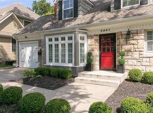 5501 Chadwick Rd, Fairway, KS 66205