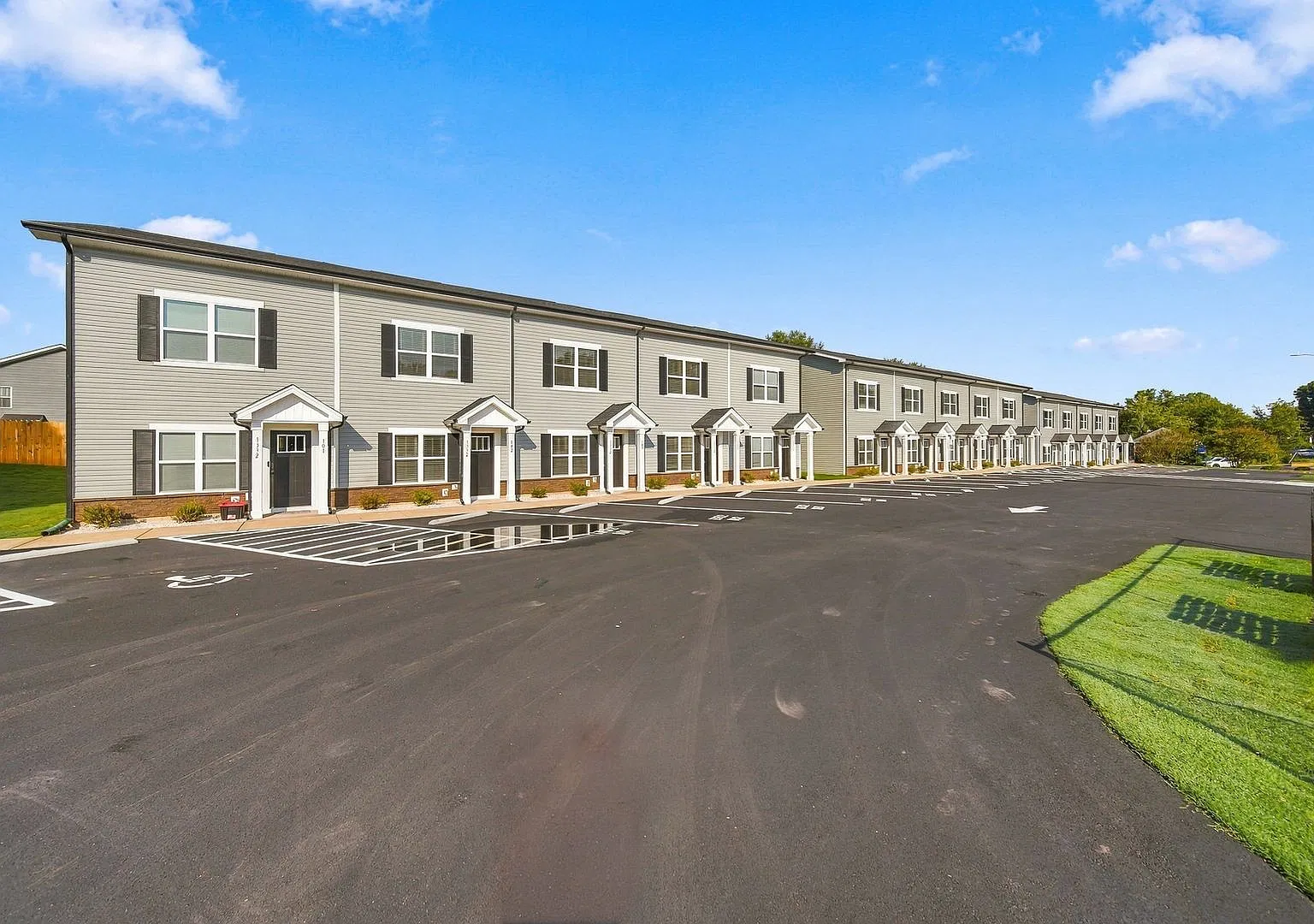 Fairgrove Townhomes New 2 BR / 1.5 BA Townhomes in Conover, NC — Photo 4