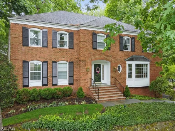 47 Lisa Dr, Chatham Twp., NJ 07928