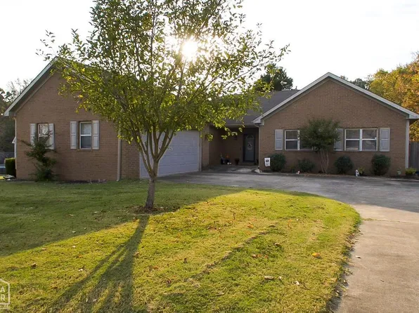2901 Fairmount Dr, Jonesboro, AR 72401