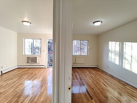 4th image of 178 Throop Ave #1
