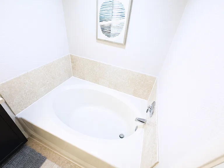 10740 Wilshire Blvd #127 — Photo 10