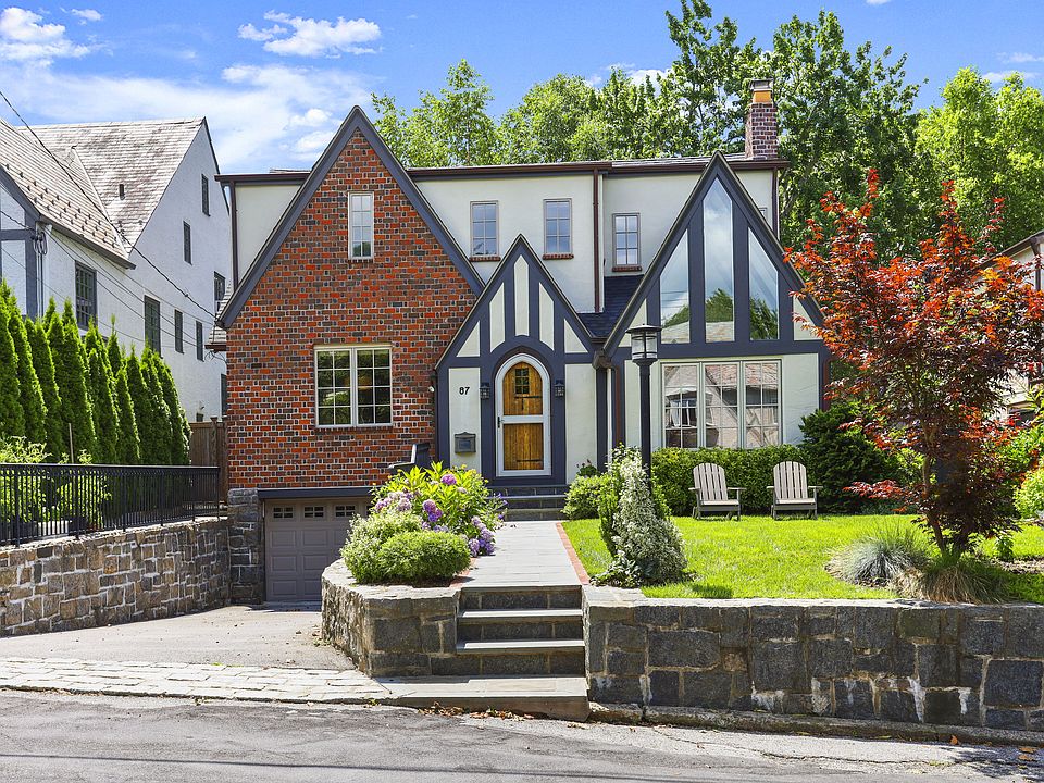 87 Willow Ave Larchmont NY-print-048-046-045-4200x2800-300dpi.jpg