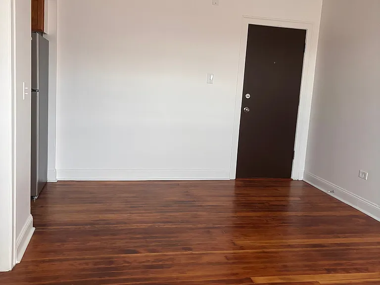 Medium Studio Room Area