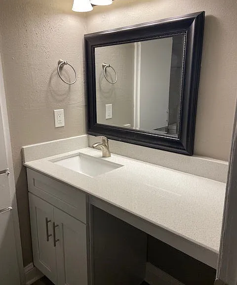 Mission Pointe Club Apartments — Photo 23