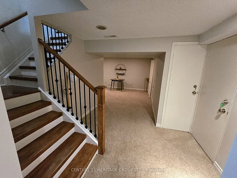 163 Fox Run — Photo 17
