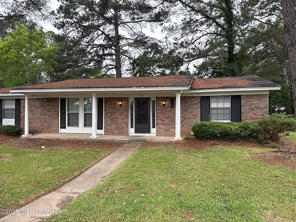 1st image of 101 Dotson Pl