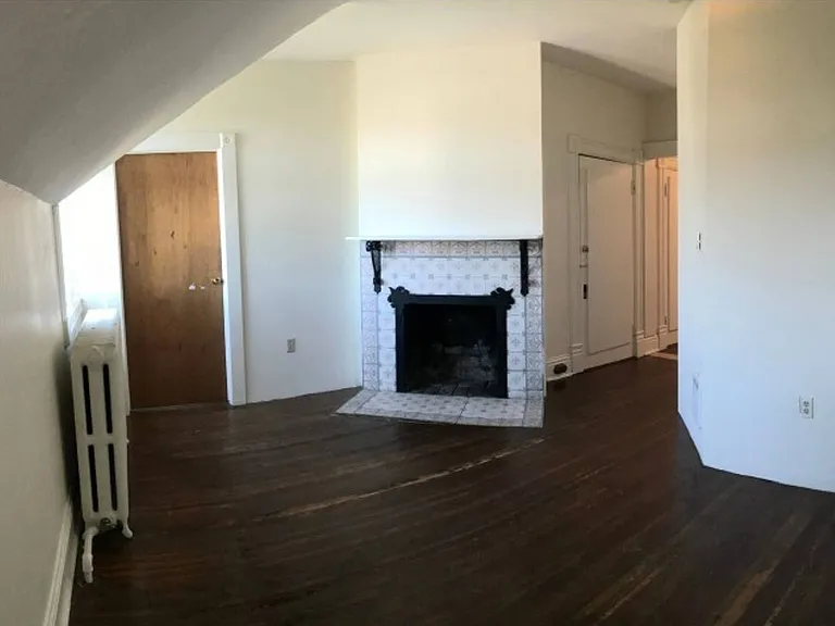 910 N Garden St — Photo 4