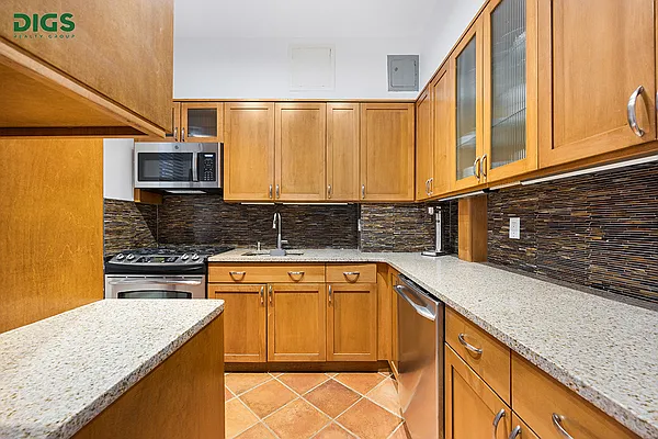 135 West 79th Street #1D in Upper West Side, Manhattan