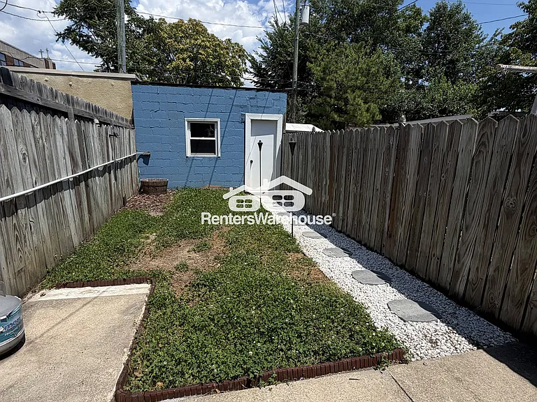 3706 Claremont Ave — Photo 22