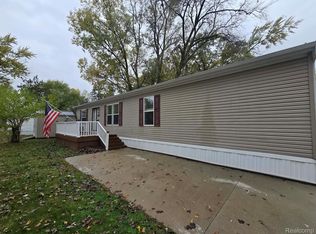 4101 S Sheridan Rd, Lennon, MI 48449