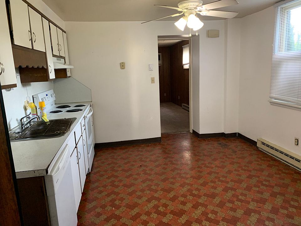 2nd image of 519 W Main St #519