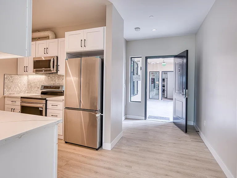 4202 Telegraph Ave #302 — Photo 20