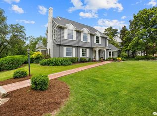 4407 N Grandview Dr, Peoria Heights, IL 61616