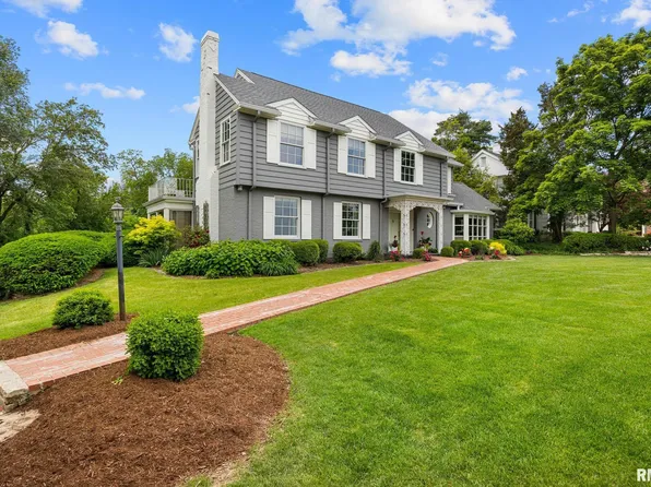 4407 N Grandview Dr, Peoria Heights, IL 61616