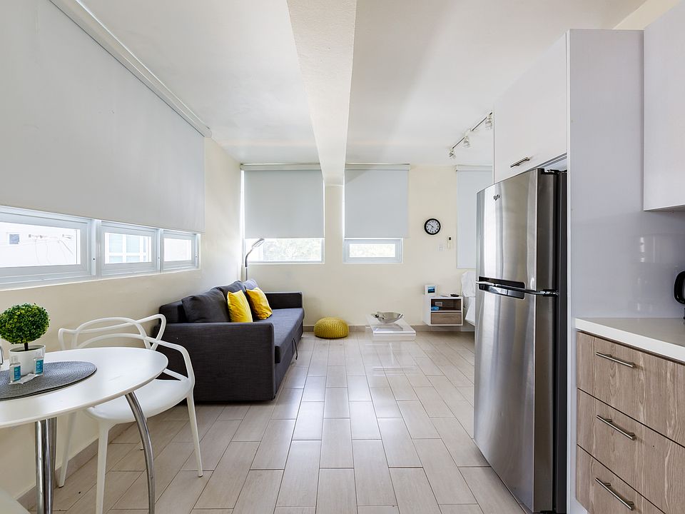 1st image of 1408 Calle Aldea #4A