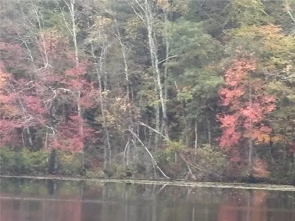 258 Log Rd, Smithfield, RI 02917