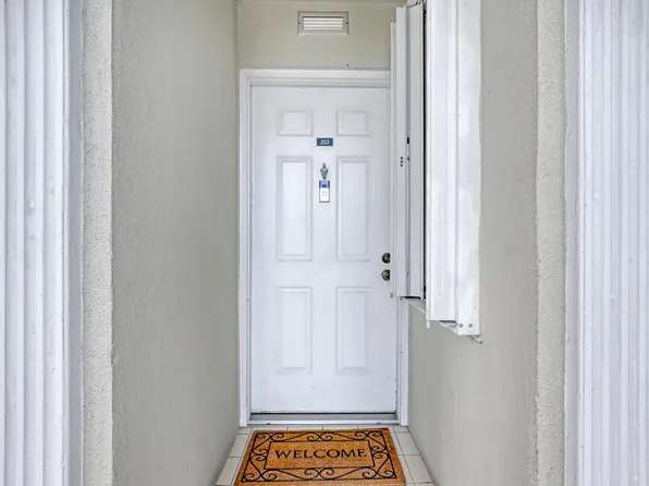 2641 Village Boulevard #203, West Palm Beach, FL 33409