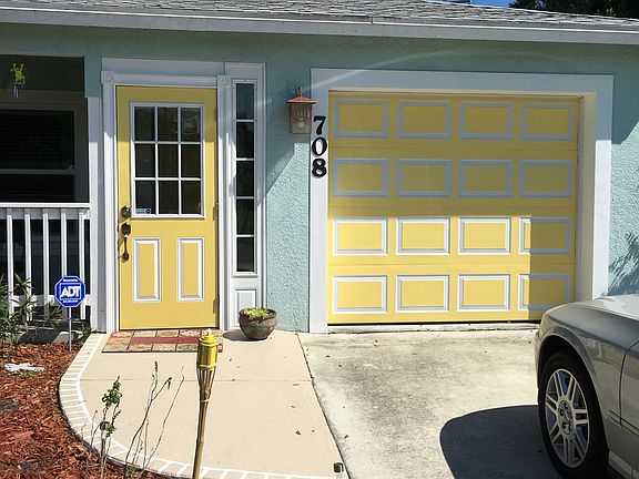 2nd image of 708 NE Camino St