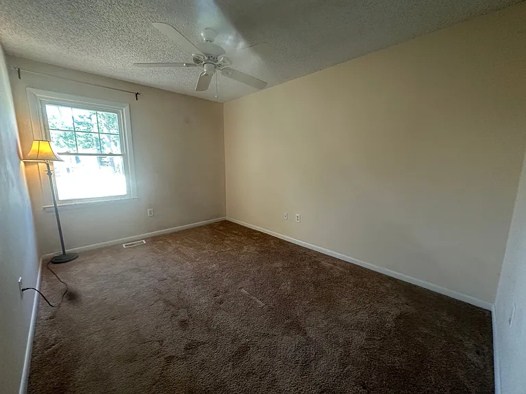 914 C Ave — Photo 15