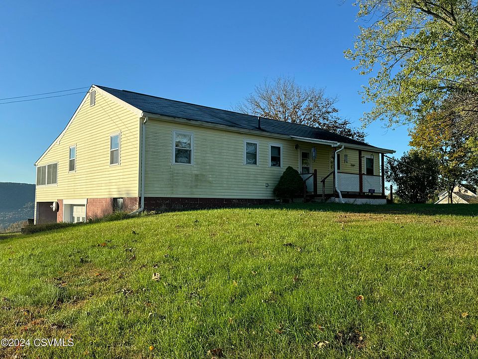2nd image of 400 E Hillcrest Dr