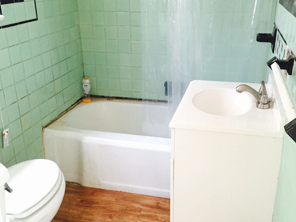 2nd image of 307 Preston Ct
