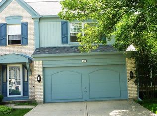 512 Cherbourg Dr, Buffalo Grove, IL 60089