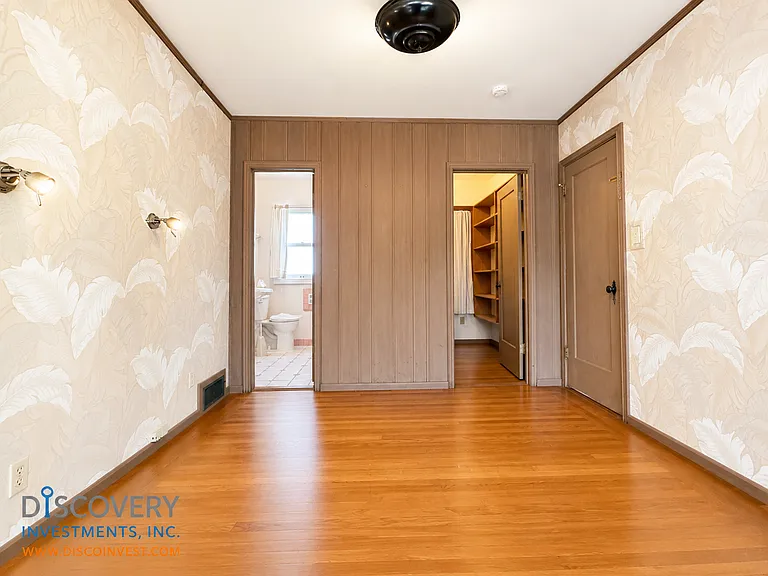 202 Kenyon Ave — Photo 16