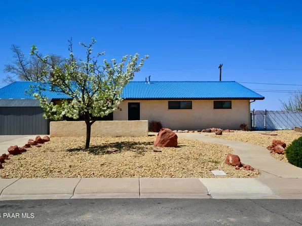 42 S Navajo Dr, Page, AZ 86040