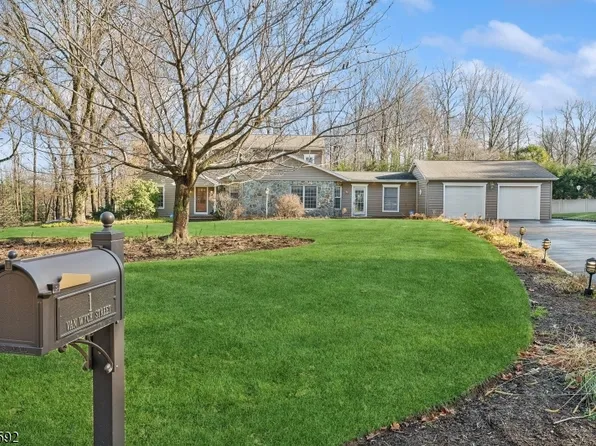 1 Van Wyck St, Montvale Boro, NJ 07645