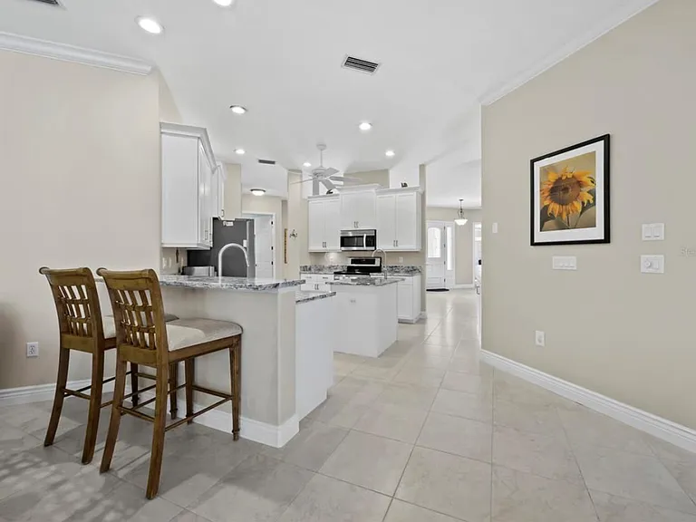 Butlers Crest Dr — Photo 20