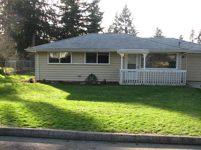 1023 167th Pl NE photo 1