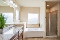 619 Victory Pkwy — Photo 5