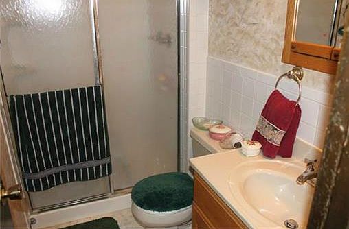 3rd image of 1231 N Osage Village Dr