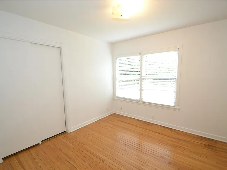 1211 Ridgemont Dr — Photo 21