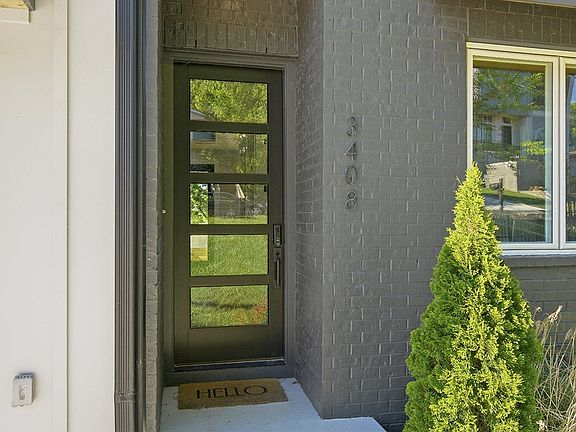 3rd image of 3408 Elkins Ave